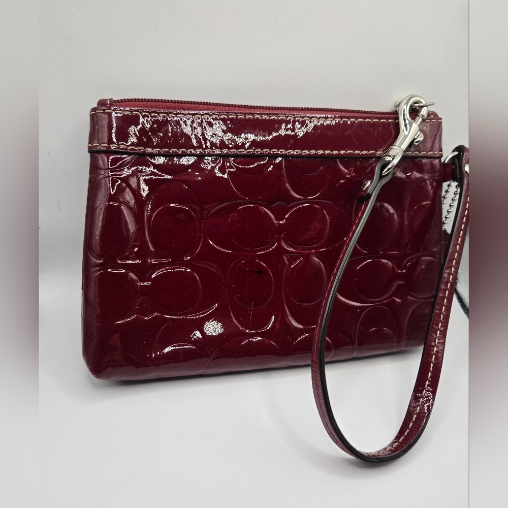 Coach Burgandy Leather Tufted Shine Pouch Makeup Change Wallet Clutch Bag Purse